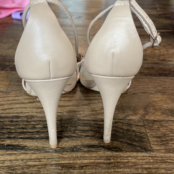 Steve Madden strappy healed sandals barely worn size 7.5 - Picture 5 of 5